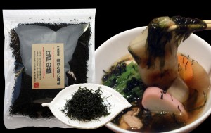 全国有数の海苔名産地、磯の香り良い千葉県産「江戸前」に限定した生海苔をオリジナル製法で海苔のうま味を煉り込んだ香り良い海苔です。独自の揉捻機で旨味を閉じ込め焼上げたふりかけタイプの海苔で,味噌汁に入れると華が咲くように増える焼ばら干しです。酒の肴としておつまみやパスタ、ピザ等にシーフードソースとしても最適です。