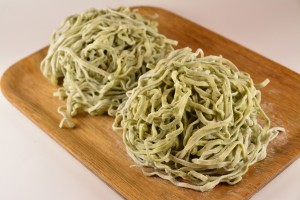 厚生労働大臣認証一級製麺技能士を有する職人が真心を込めて麺をお作り致します。お客様の様々なオーダーにも柔軟にお答え致します。